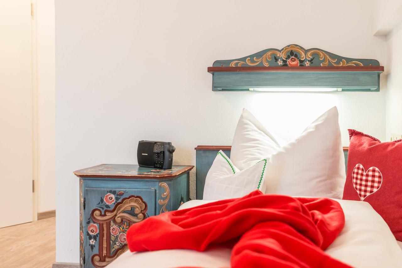 Ferienhotel Hahn Garni ルーポルディング エクステリア 写真