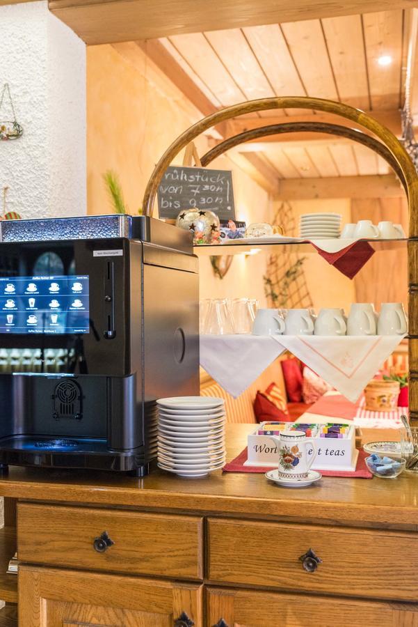 Ferienhotel Hahn Garni ルーポルディング エクステリア 写真