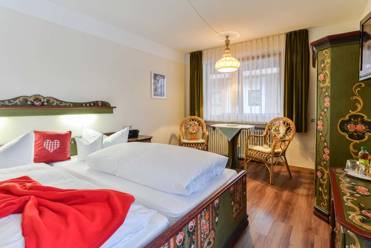 Ferienhotel Hahn Garni ルーポルディング エクステリア 写真